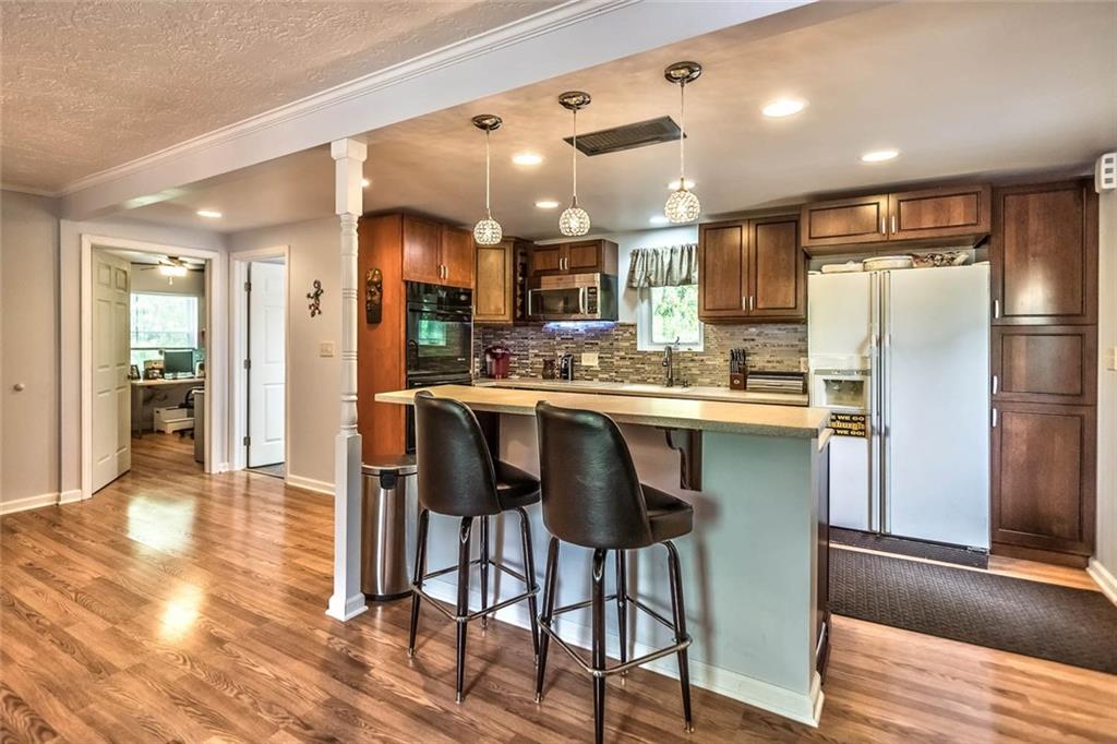 5466 Gibson Road Gibsonia, PA 15044 - Photo 3 of 12 Gallery Image 3