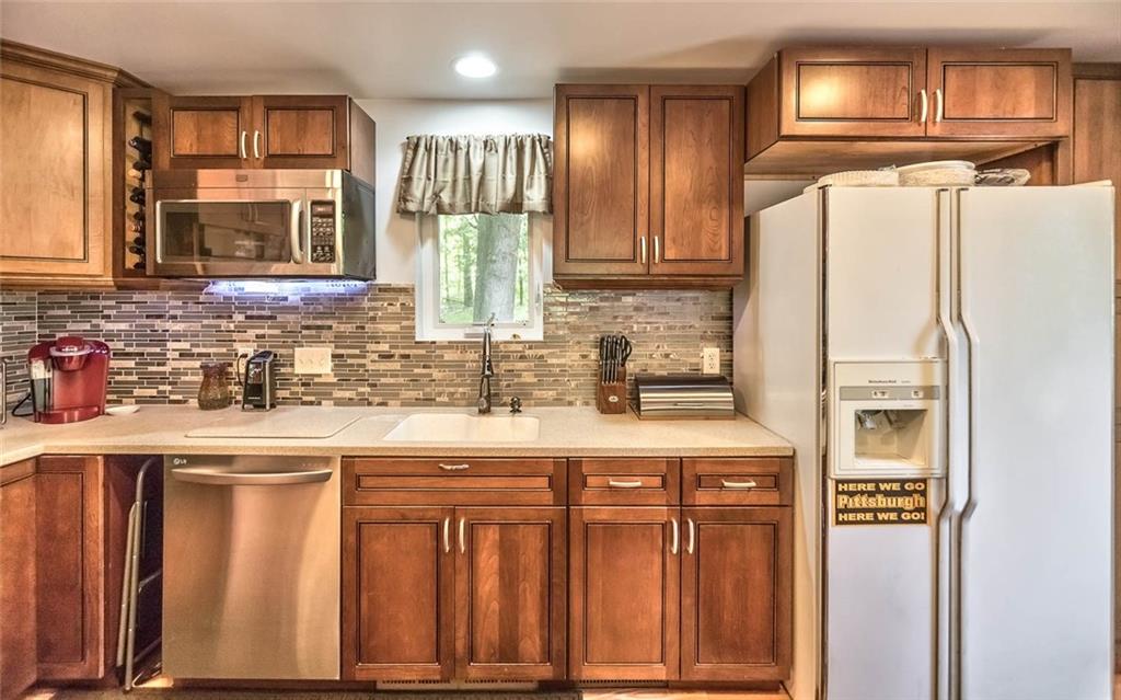 5466 Gibson Road Gibsonia, PA 15044 - Photo 5 of 12 Gallery Image 5