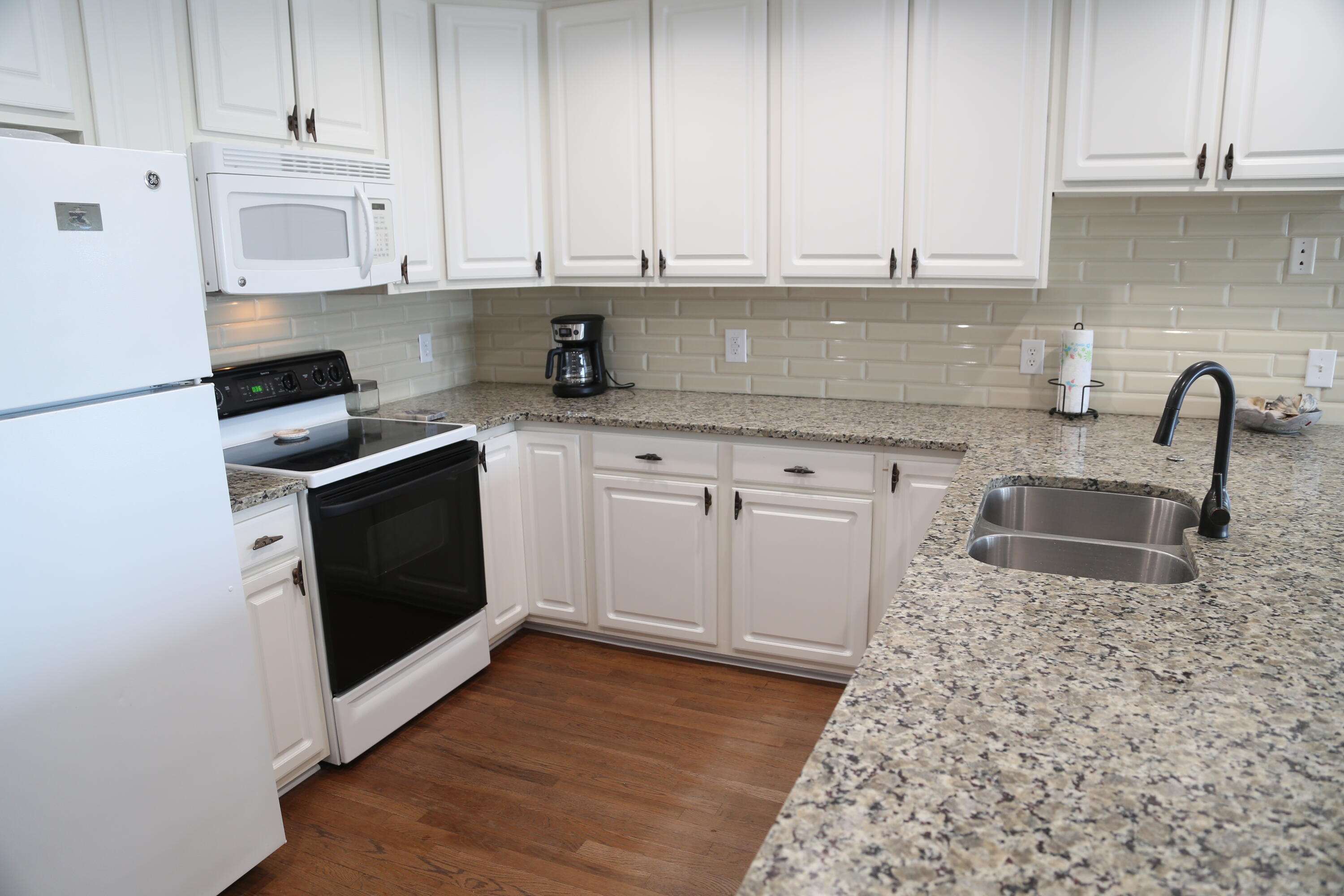 126 Jungle Road, Unit 6A Edisto Beach, SC 29438 - Photo 13 of 55 6 A Retreat