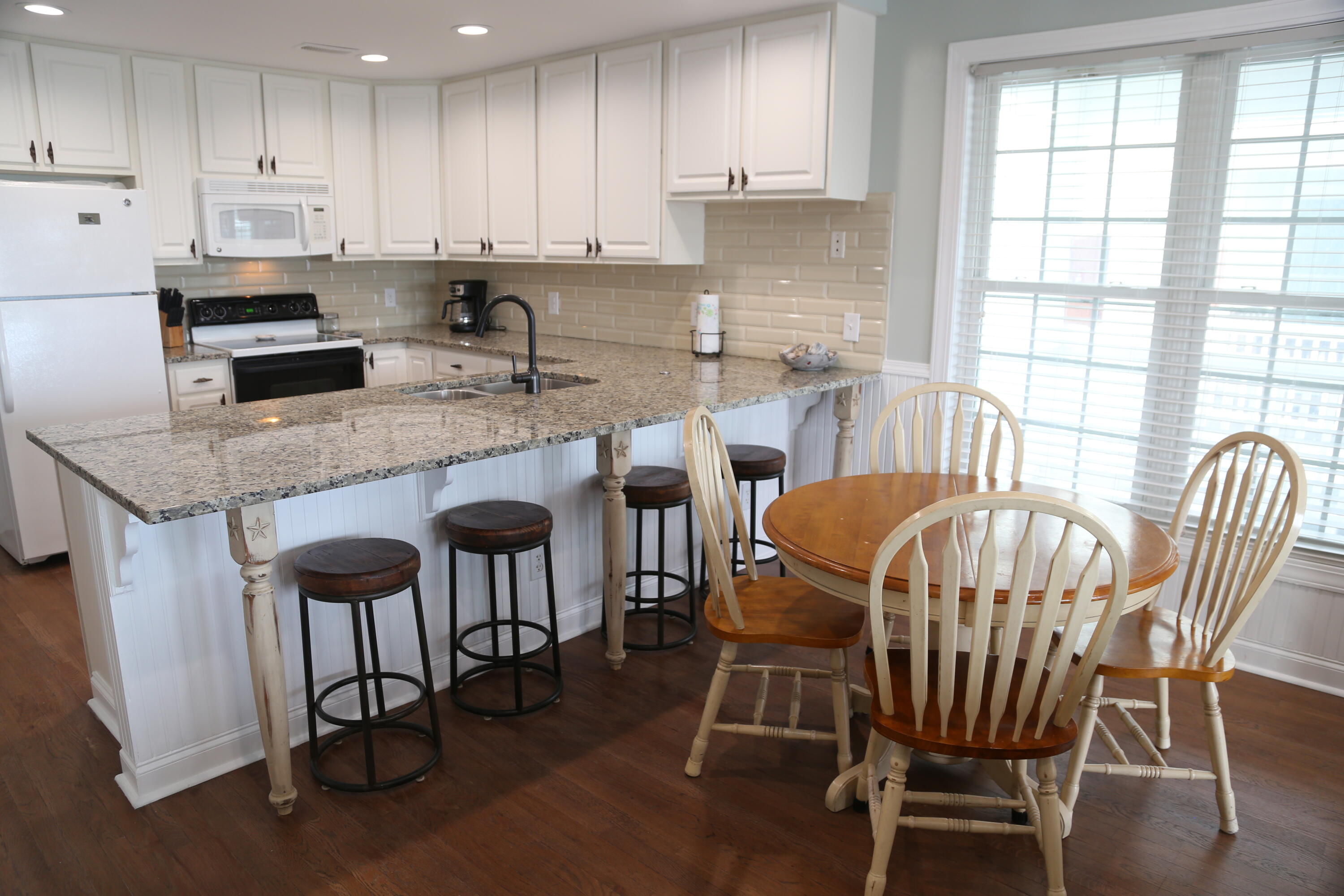 126 Jungle Road, Unit 6A Edisto Beach, SC 29438 - Photo 10 of 55 6 A Retreat