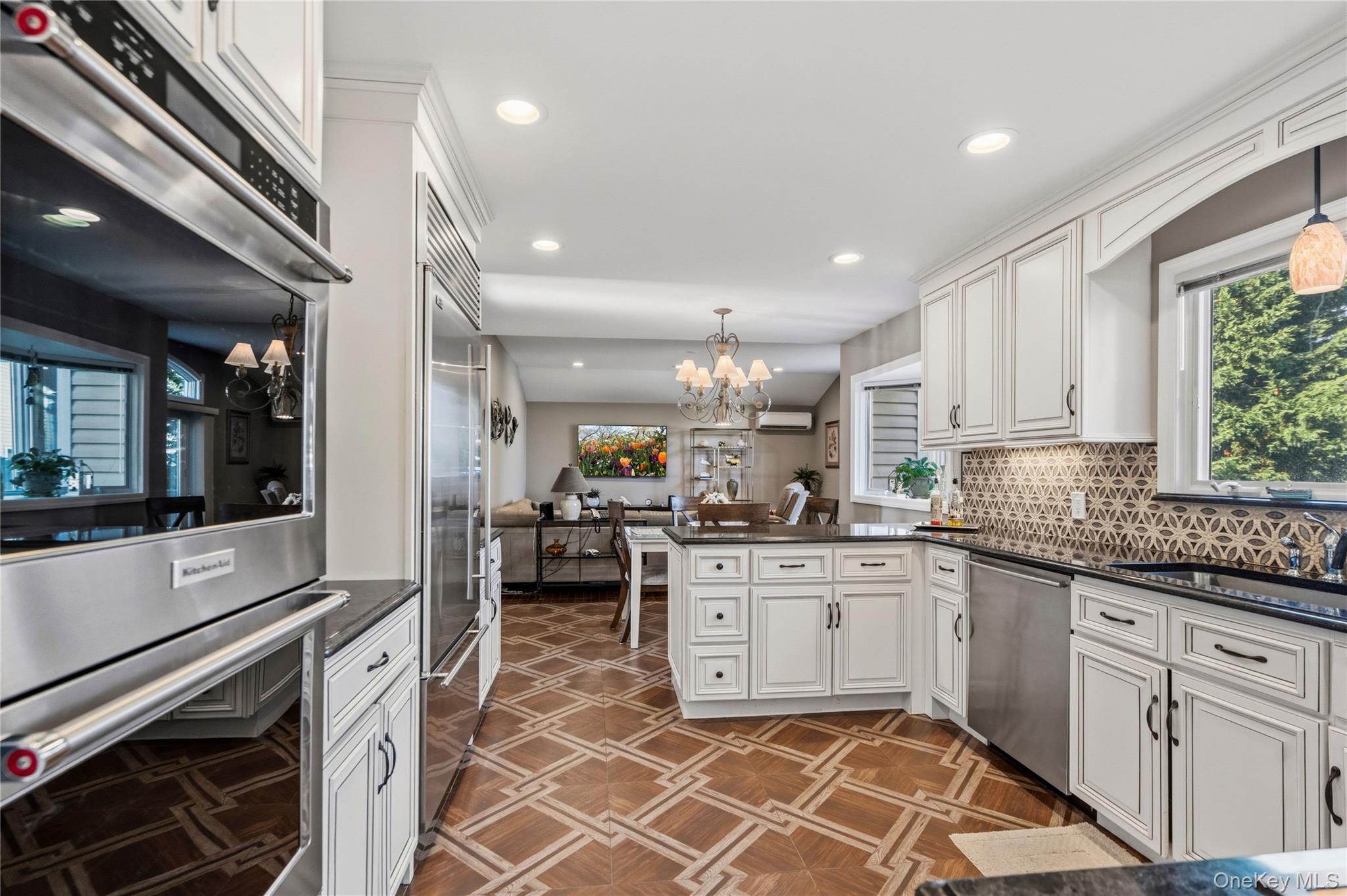 34 Admiral Road Massapequa, NY 11758 - Photo 9 of 32