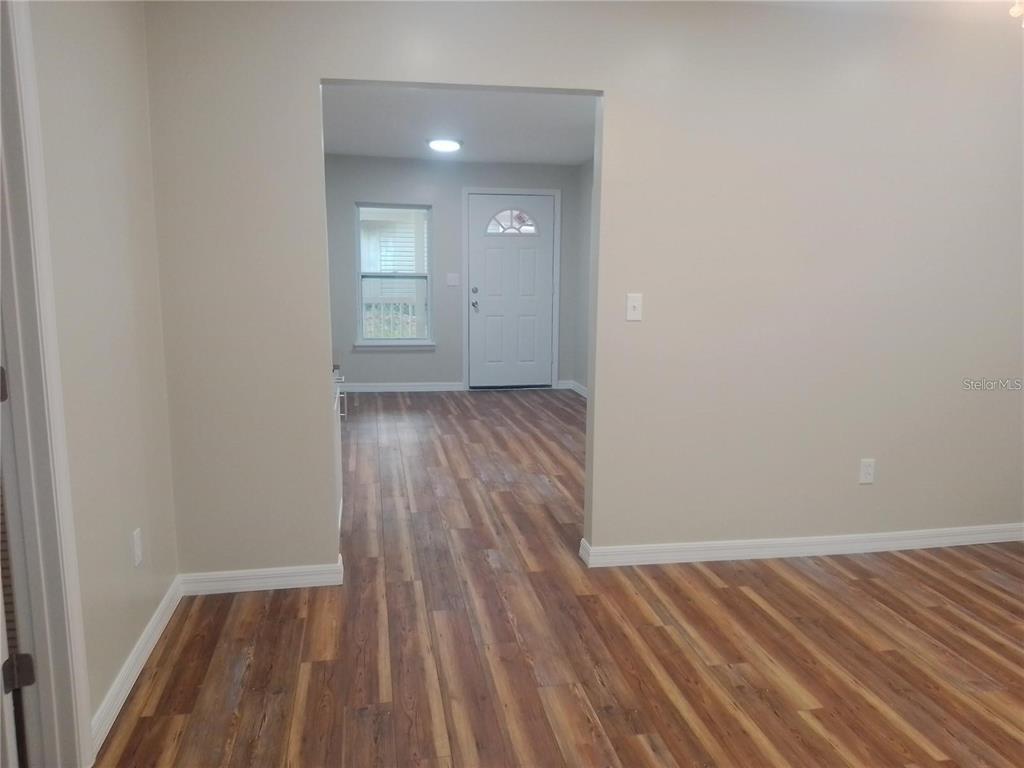 19040 Ravenswood Road Altoona, FL 32702 - Photo 3 of 21