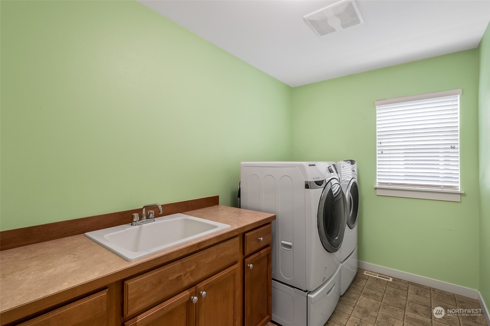 16504 38th Avenue Southeast Bothell, WA 98012 - Photo 22 of 24 Gallery Image 22