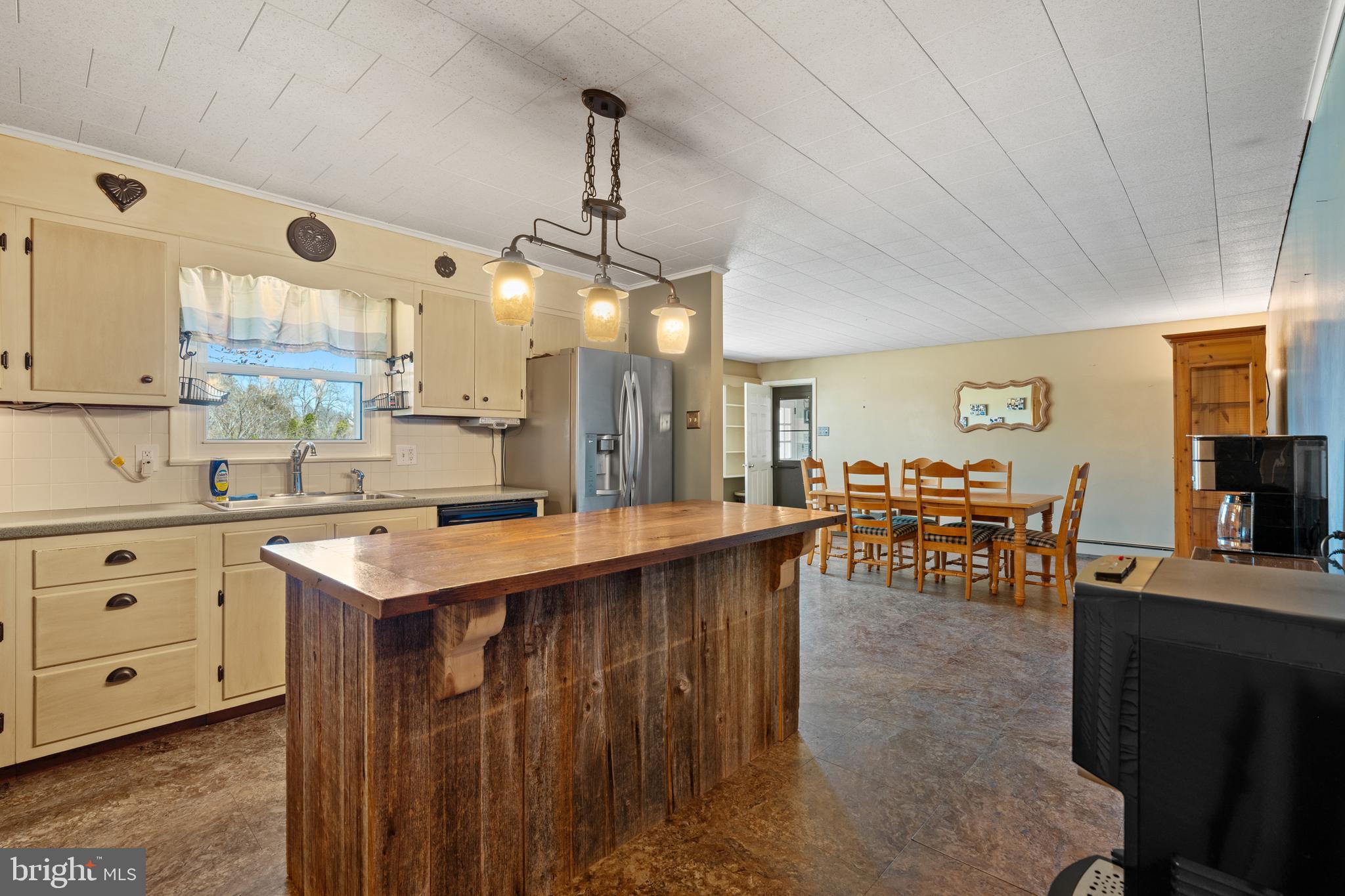 109 Big Road Perkiomenville, PA 18074 - Photo 7 of 44 Kitchen with custom island center