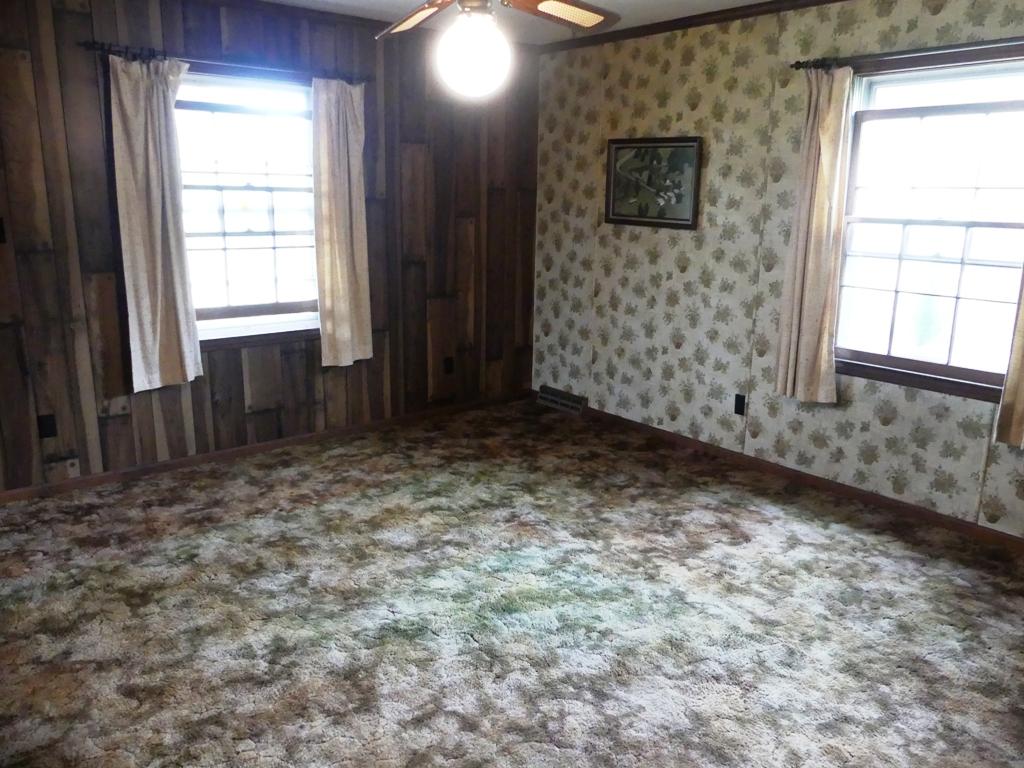 5560 Elamsville Road Stuart, VA 24171 - Photo 9 of 80 LIVING