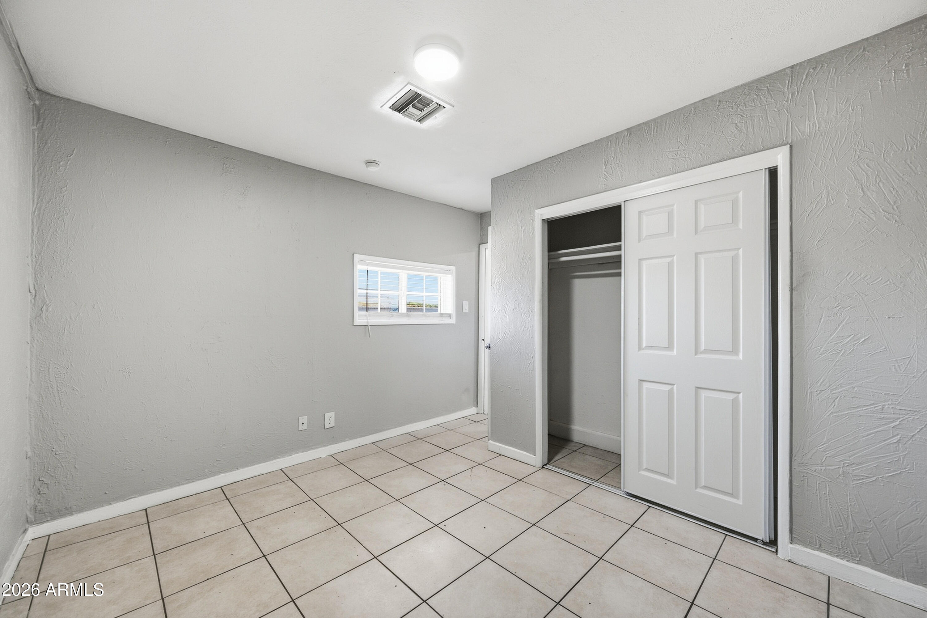 5206 West Ocotillo Road, Unit B Glendale, AZ 85301 - Photo 13 of 15 13-5306WORB-ocupix-