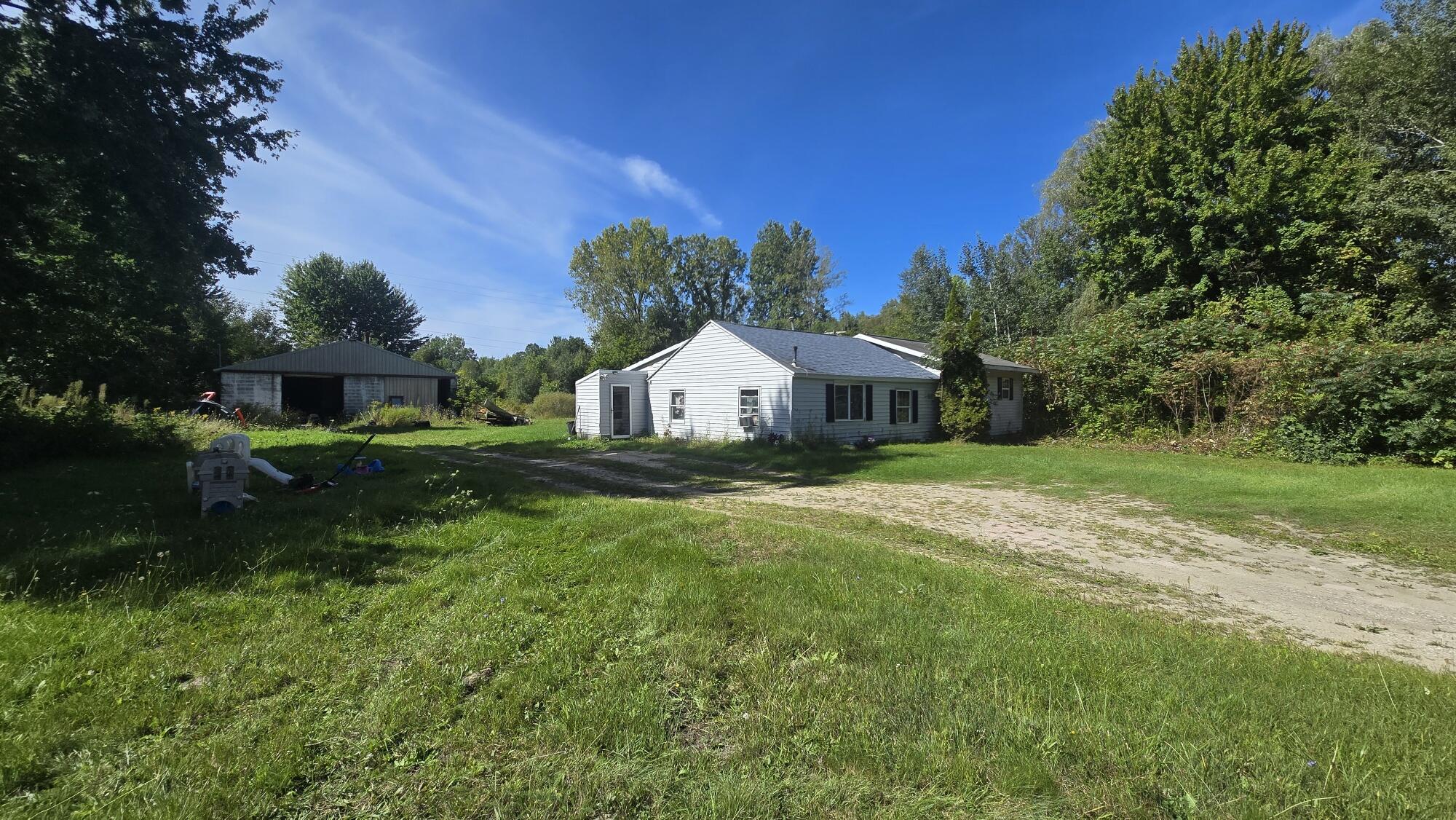 5065 Lorenson Road Muskegon, MI 49445 - Photo 20 of 31 20260914_143017_resized_1