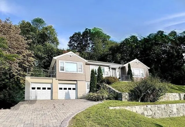 $729,900 | 11 Meadowbrook Drive, Ossining, NY 10562