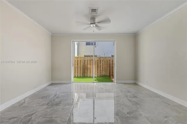 a view of entryway with window