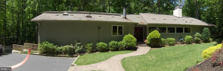 10704 Hunters Valley Road Vienna, VA 22181 - Photo 26 of 26 Surprisingly modest from this perspective