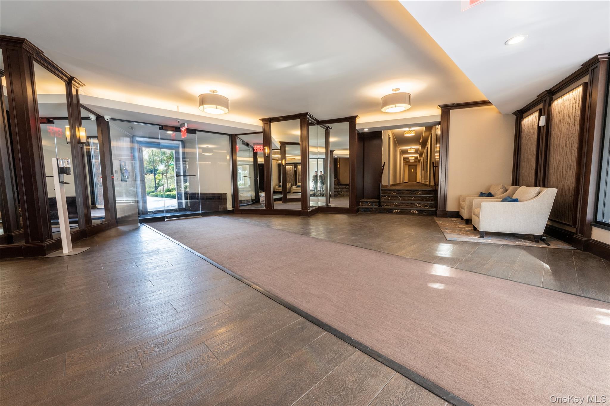 50 Brompton Road, Unit 2H Great Neck, NY 11021 - Photo 18 of 23