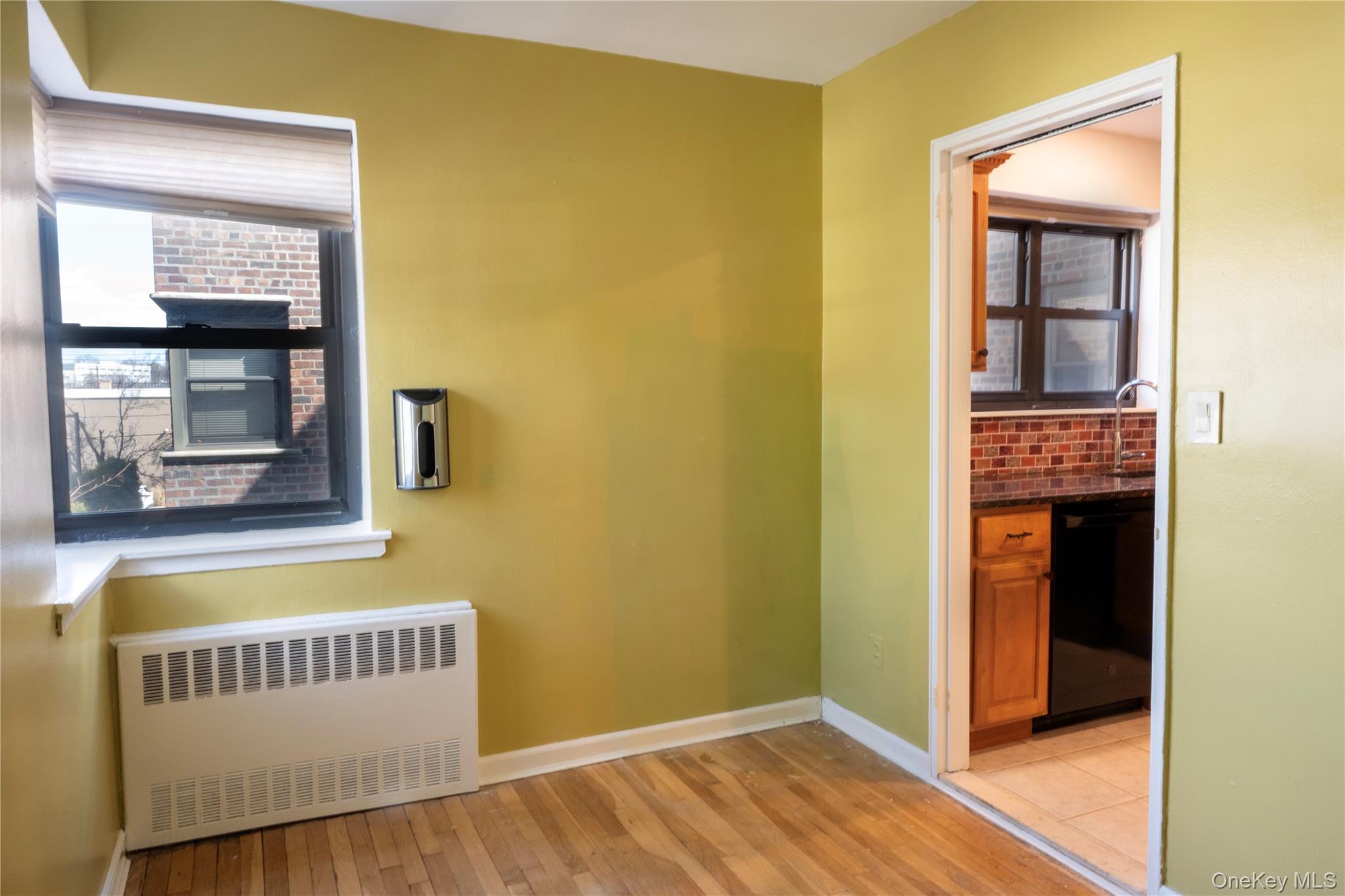 50 Brompton Road, Unit 2H Great Neck, NY 11021 - Photo 9 of 23