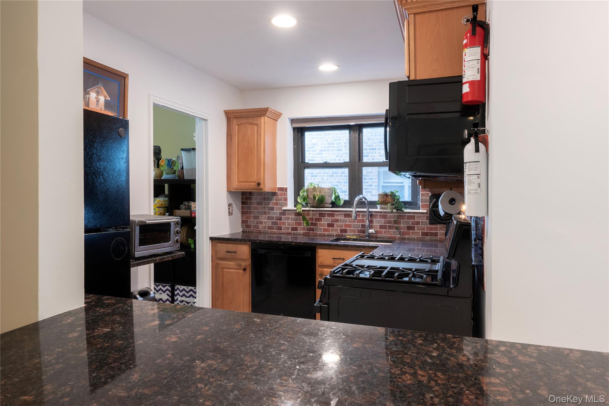 50 Brompton Road, Unit 2H Great Neck, NY 11021 - Photo 10 of 17