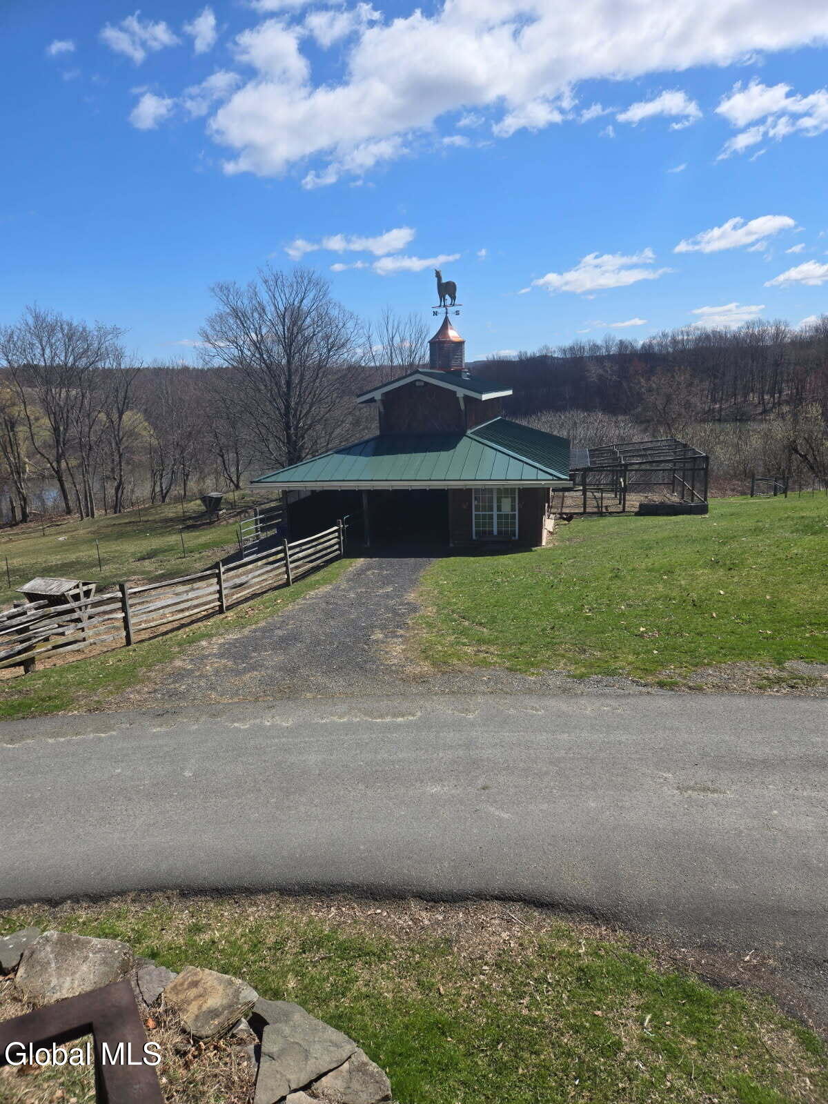 62 Tybush Lane Brunswick, NY 12180 - Photo 32 of 74 Barn from road