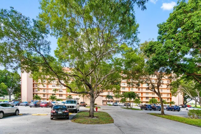 $1,800 | 14623 Bonaire Boulevard, Unit 405, Delray Beach, FL 33446