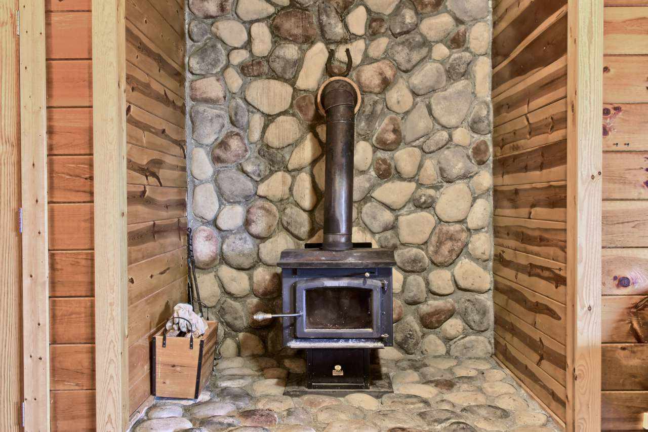 2375 Carroll Road Traverse City, MI 49686 - Photo 31 of 35 1854005-30.JPG