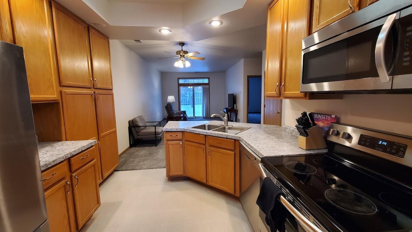 2226 Lower Afton Road St. Paul, MN 55119 - Photo 10 of 25