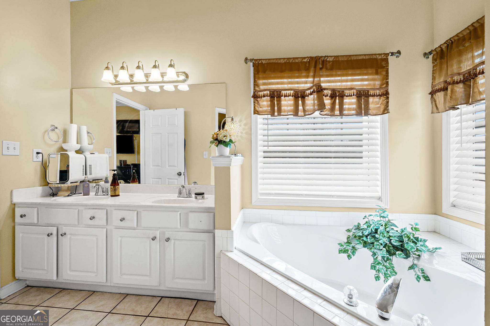 118 Rockbridge Loop Griffin, GA 30224 - Photo 17 of 34