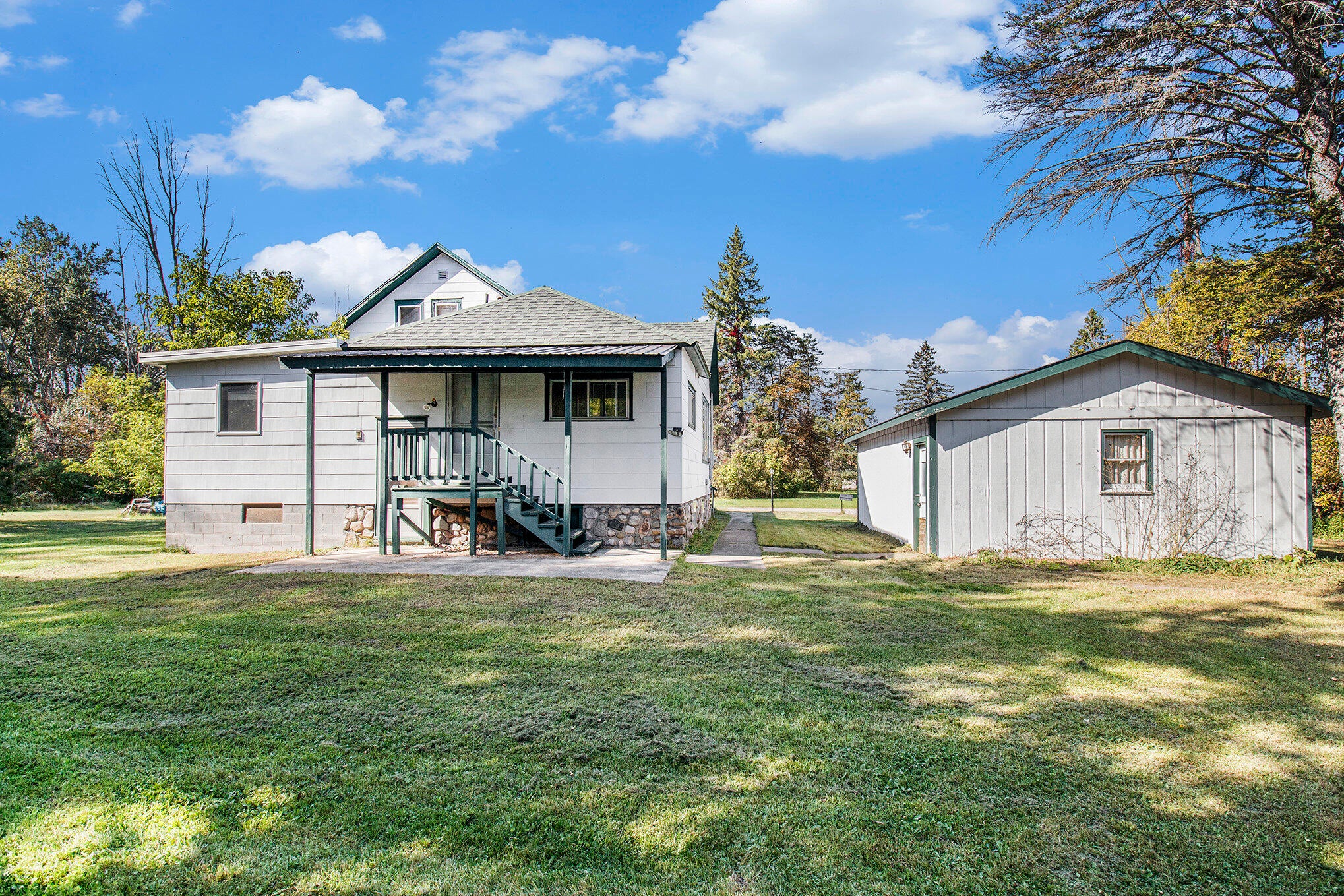 111 Bell Street Cheboygan, MI 49721 - Photo 27 of 27 027_file_774