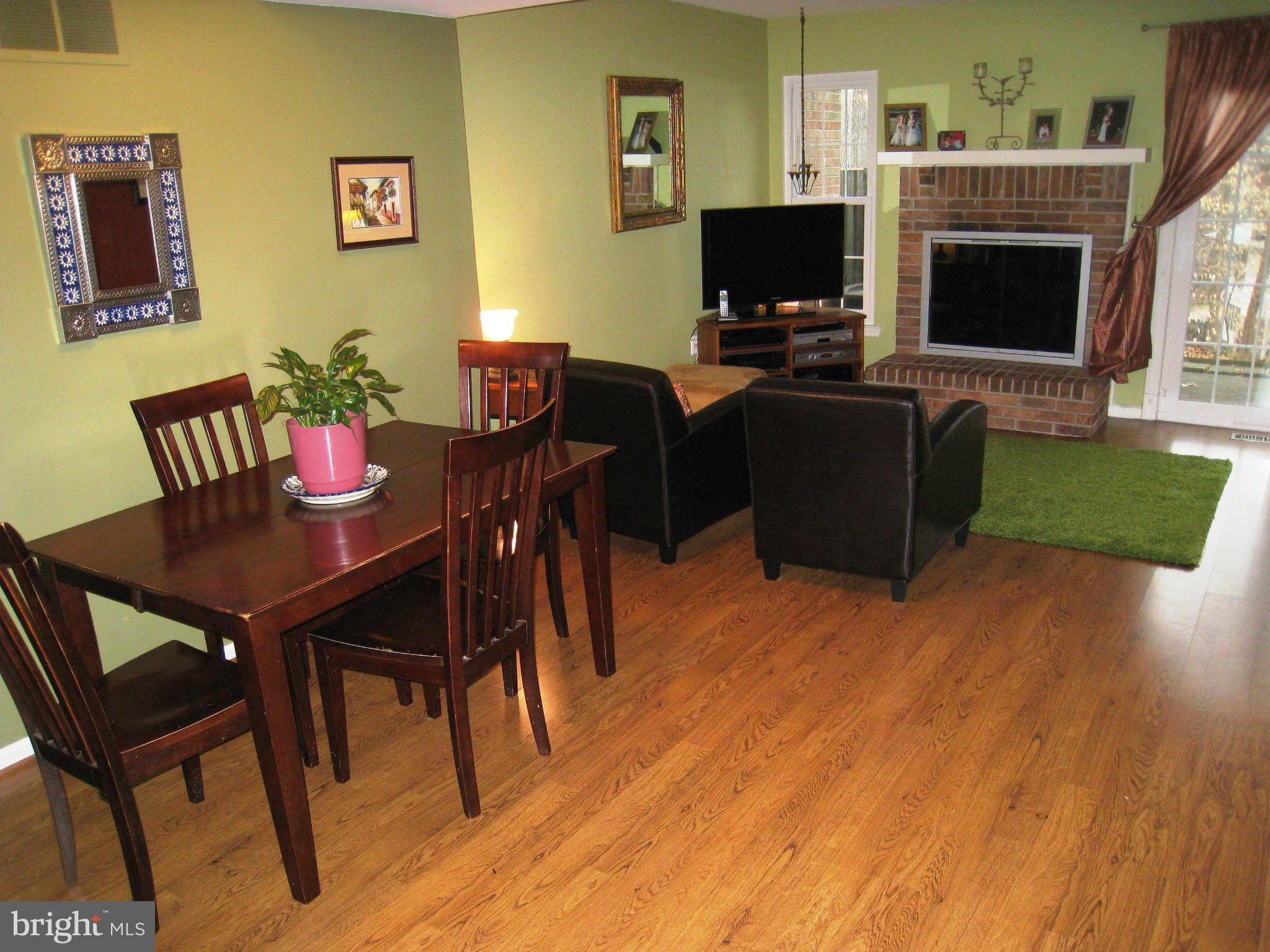 2044 Derby Ridge Lane Silver Spring, MD 20910 - Photo 4 of 14 Dining Room / Living Room
