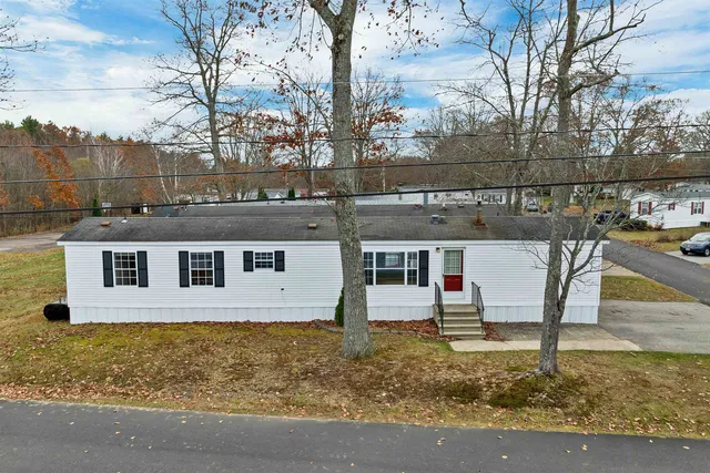 $135,000 | 1 Apricot Way, North Hampton, NH 03862