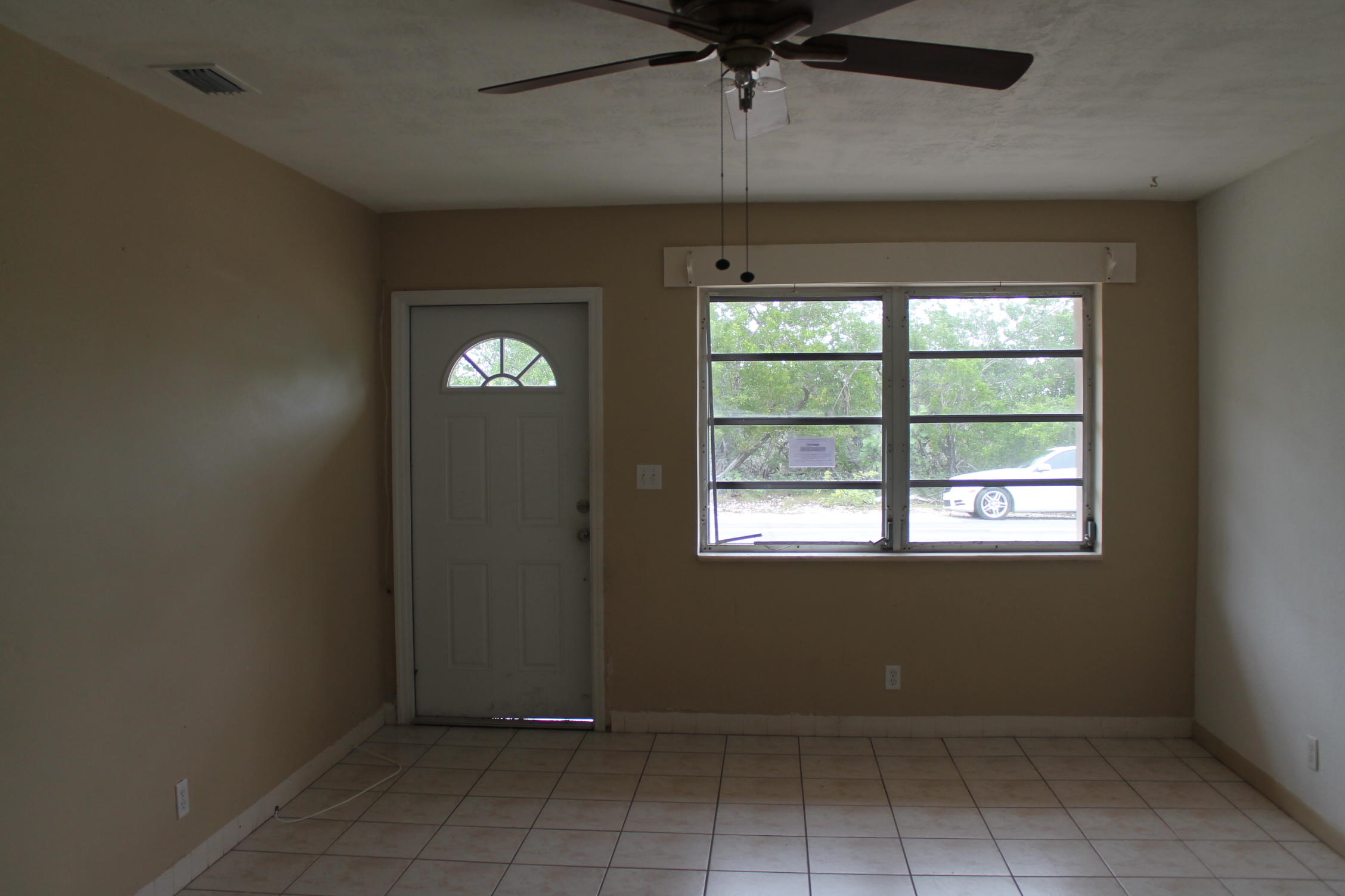 3962 And 3964 Road, Unit NAME Big Pine Key, FL 33043 - Photo 14 of 33 unit 2 living area