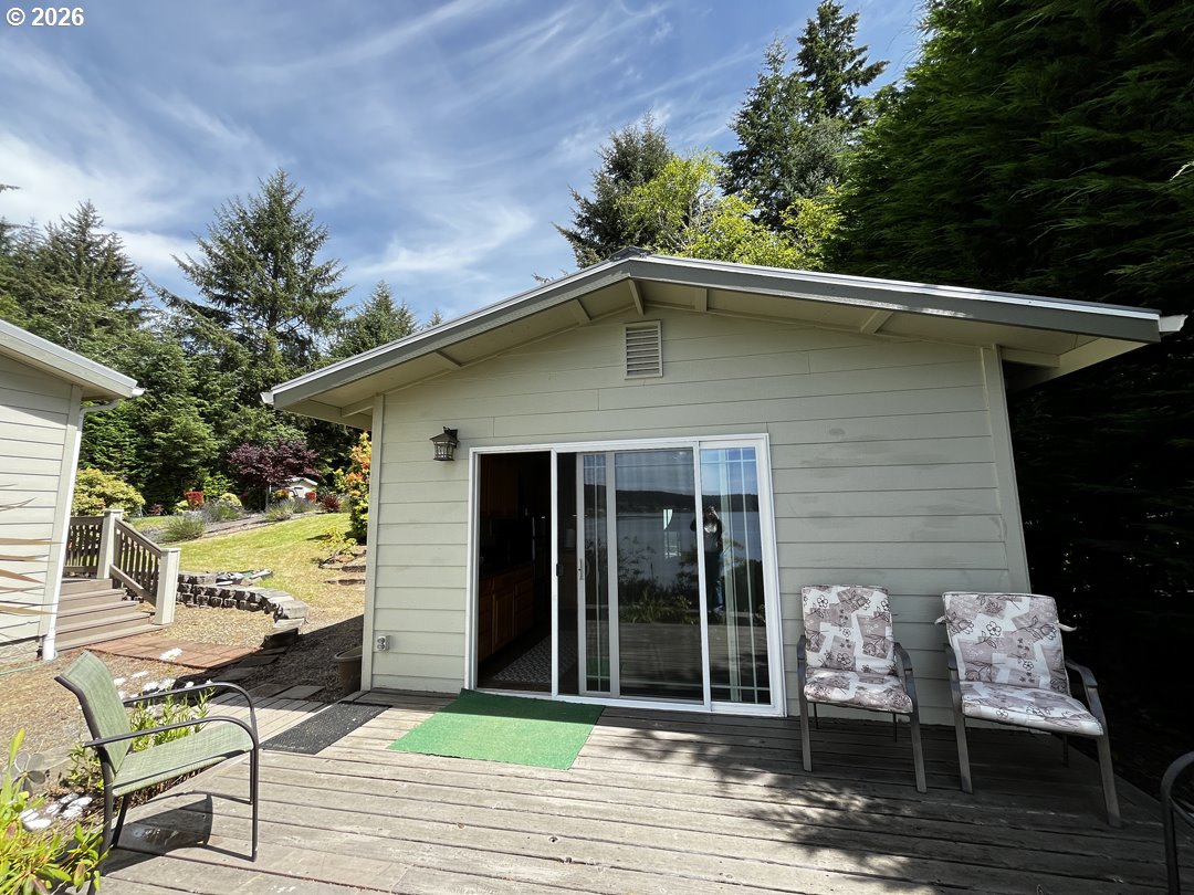 83235 Clear Lake Road Florence, OR 97439 - Photo 33 of 41