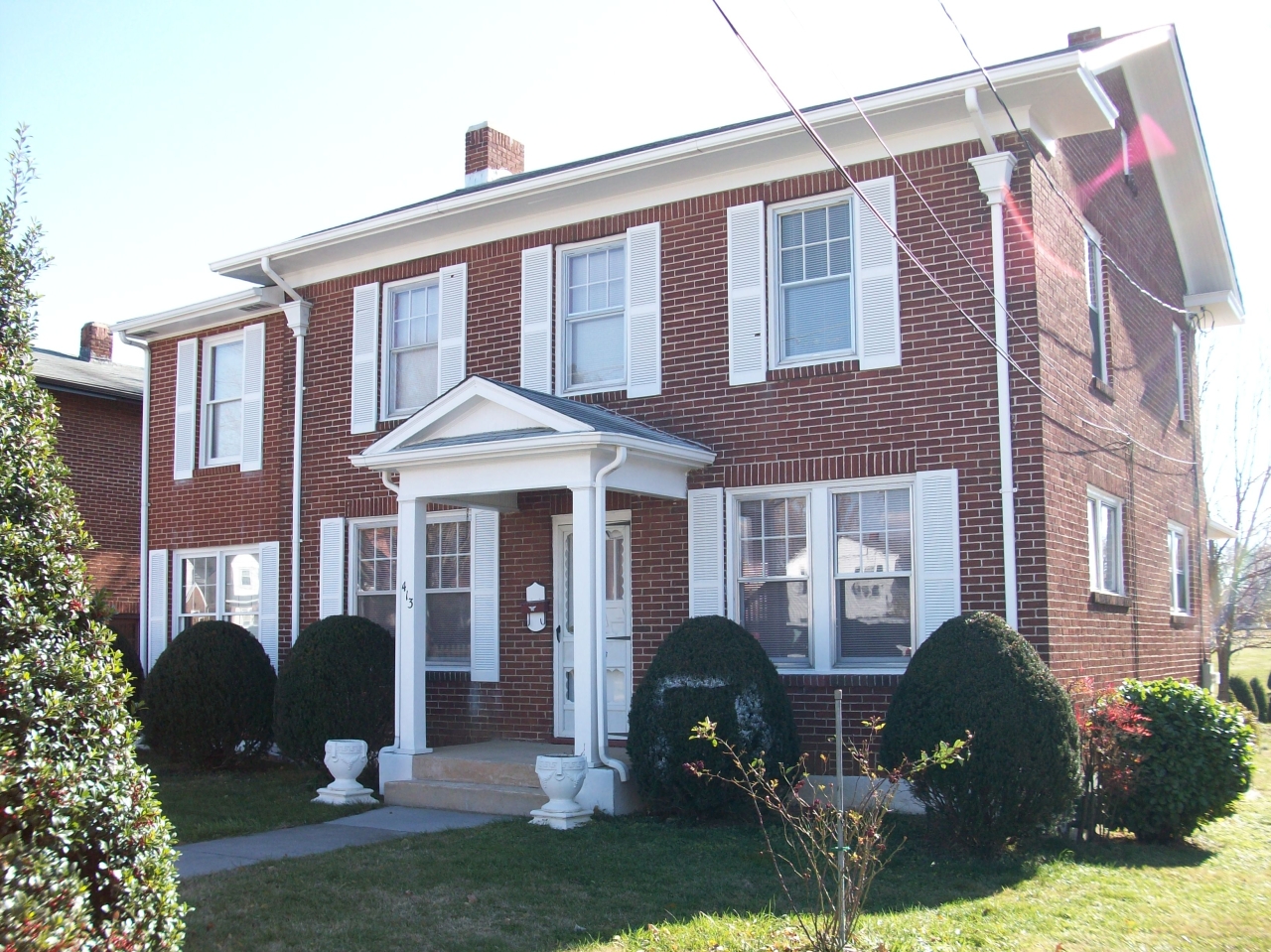 413 Fieldale Road Northeast Roanoke, VA 24012 - Photo 1 of 28 Front
