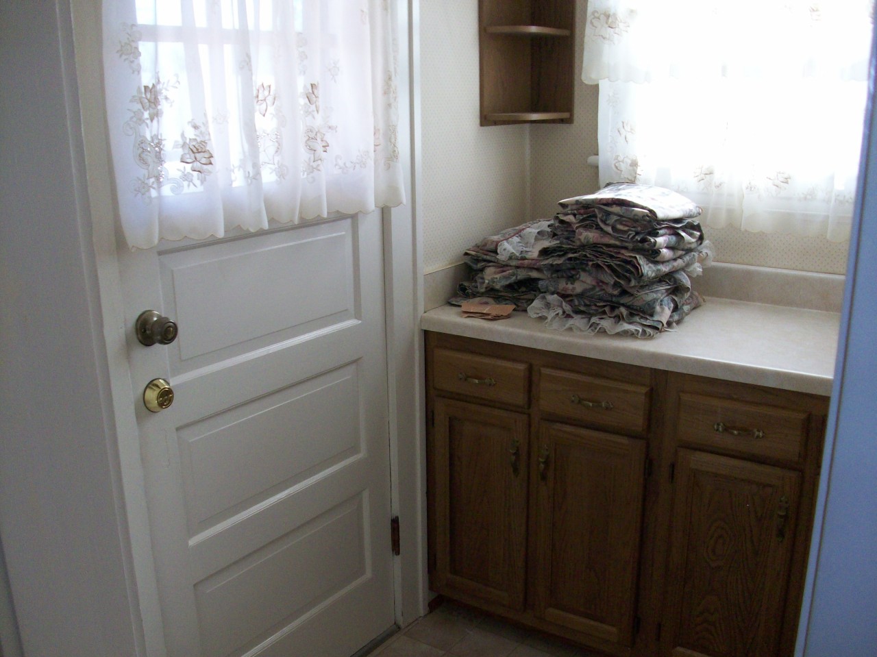 413 Fieldale Road Northeast Roanoke, VA 24012 - Photo 16 of 28 Fieldale Mud Room