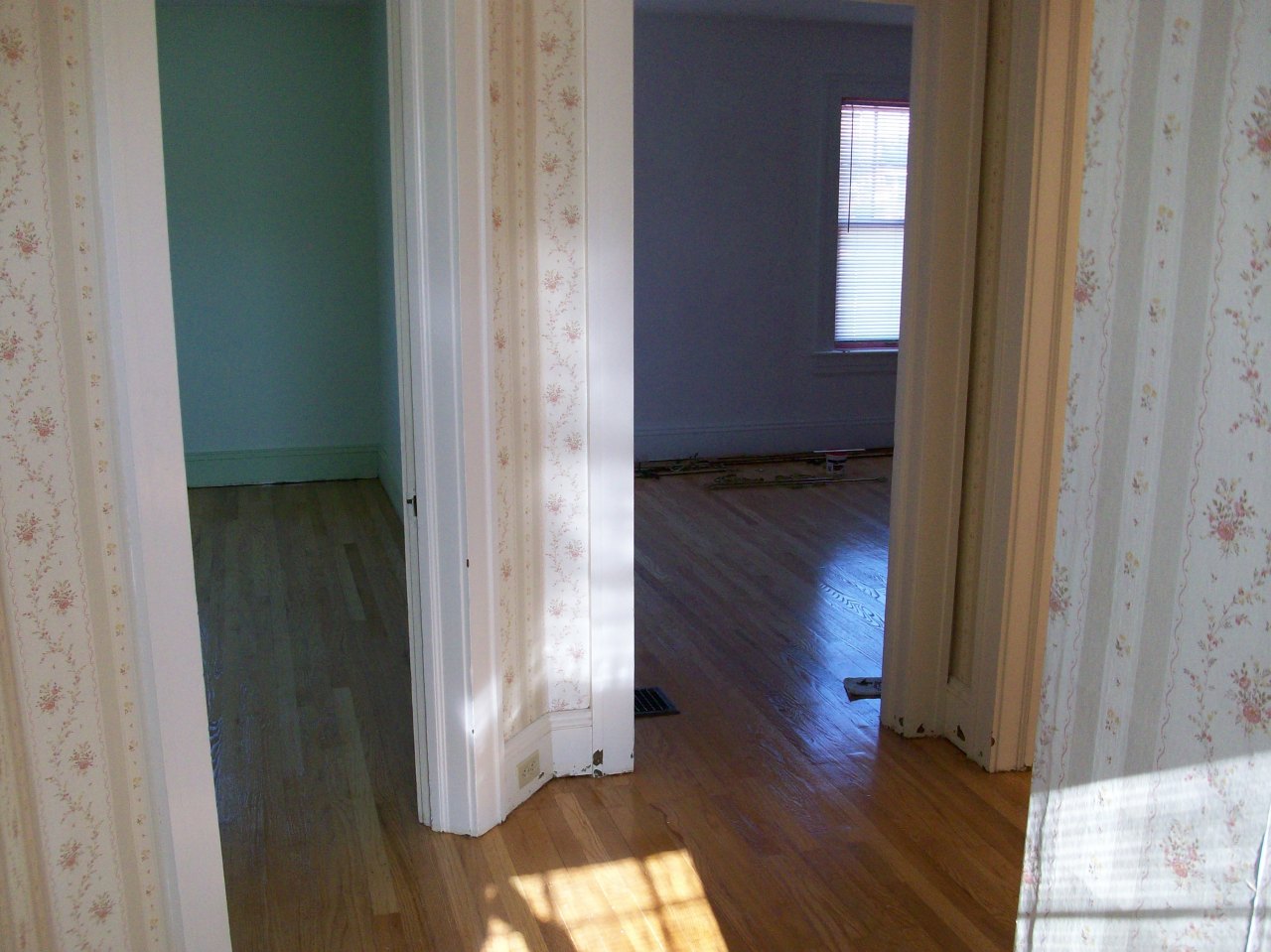 413 Fieldale Road Northeast Roanoke, VA 24012 - Photo 19 of 28 Fieldale Upstairs Landing