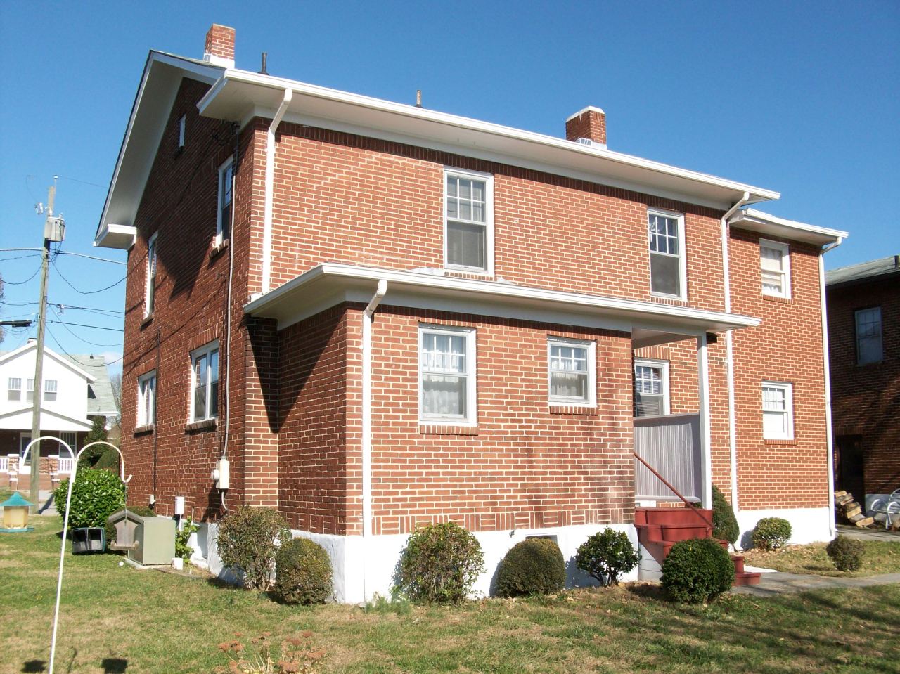 413 Fieldale Road Northeast Roanoke, VA 24012 - Photo 7 of 28 Fieldale Rear Right View