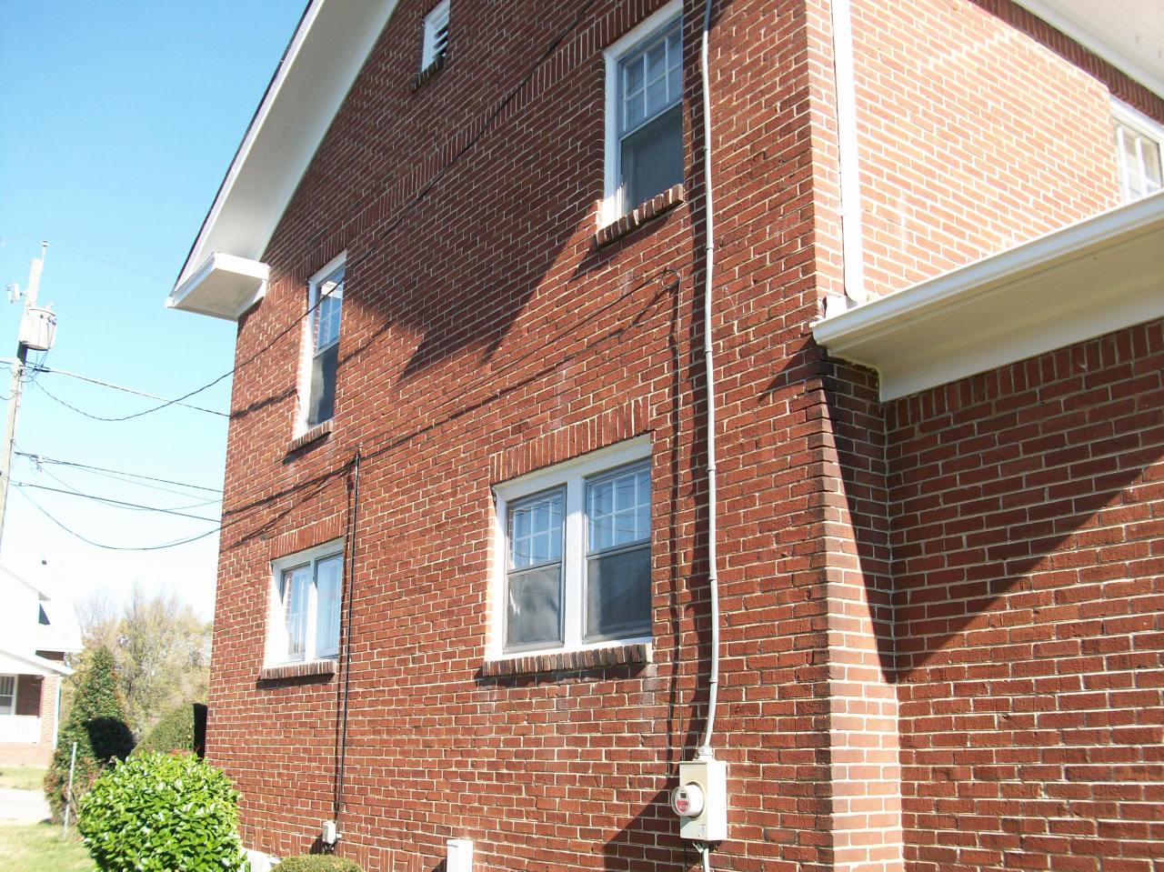413 Fieldale Road Northeast Roanoke, VA 24012 - Photo 8 of 28 Fieldale Right Side