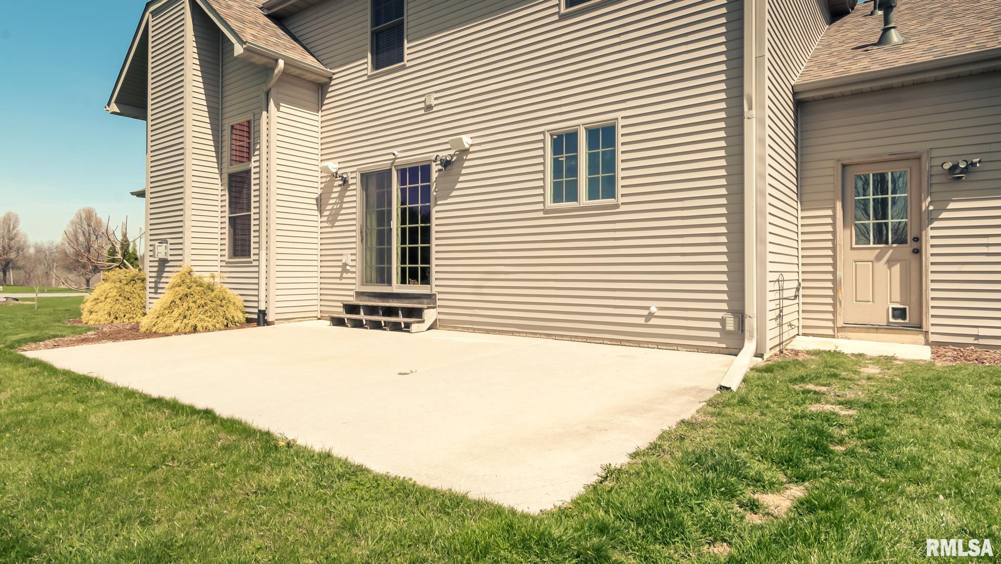1409 Hickory Point Road Metamora, IL 61548 - Photo 11 of 57 Gallery Image 11