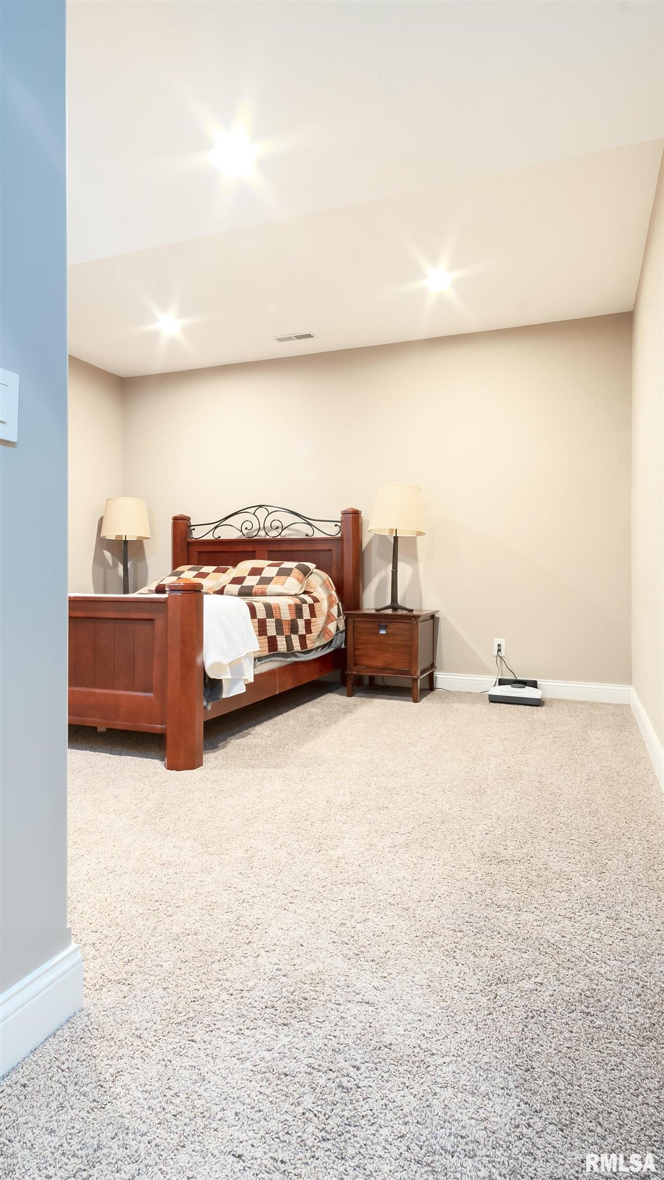 1409 Hickory Point Road Metamora, IL 61548 - Photo 20 of 57 Gallery Image 20