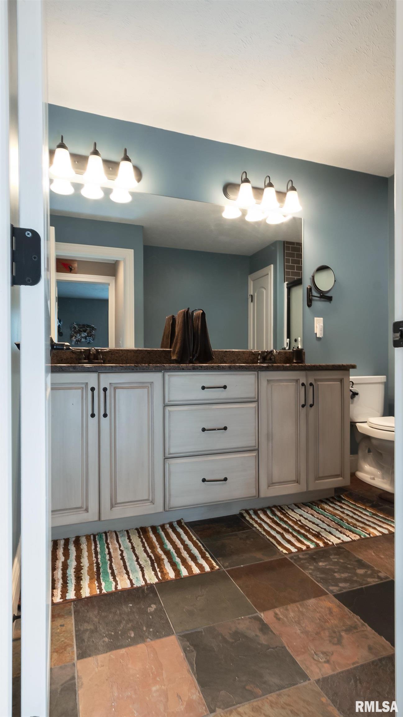 1409 Hickory Point Road Metamora, IL 61548 - Photo 24 of 57 Gallery Image 24