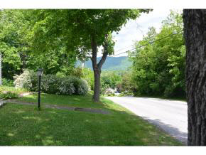 37 Howard Avenue Rutland, VT 05701 - Photo 2 of 29