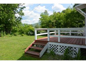 37 Howard Avenue Rutland, VT 05701 - Photo 5 of 29