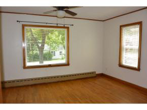 37 Howard Avenue Rutland, VT 05701 - Photo 9 of 29