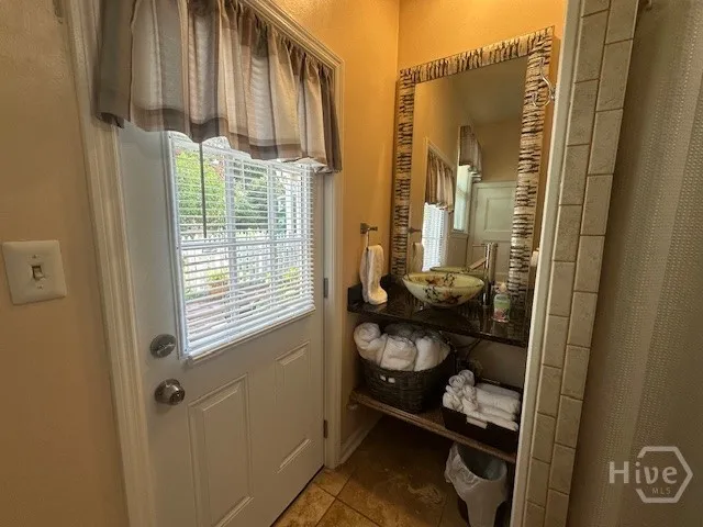 $1,600 | 30 East 67th Street, Unit A, Savannah, GA 31405