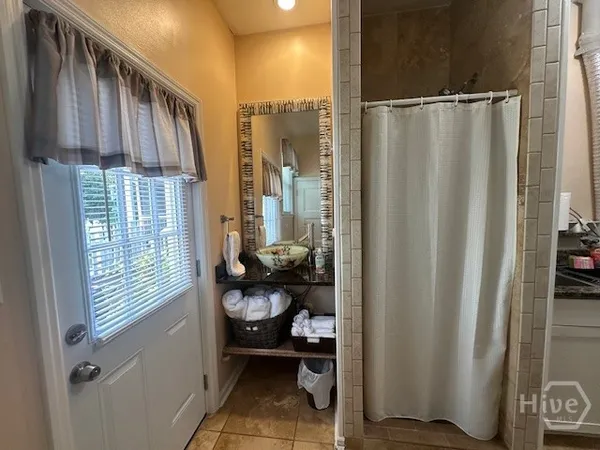 $1,600 | 30 East 67th Street, Unit A, Savannah, GA 31405