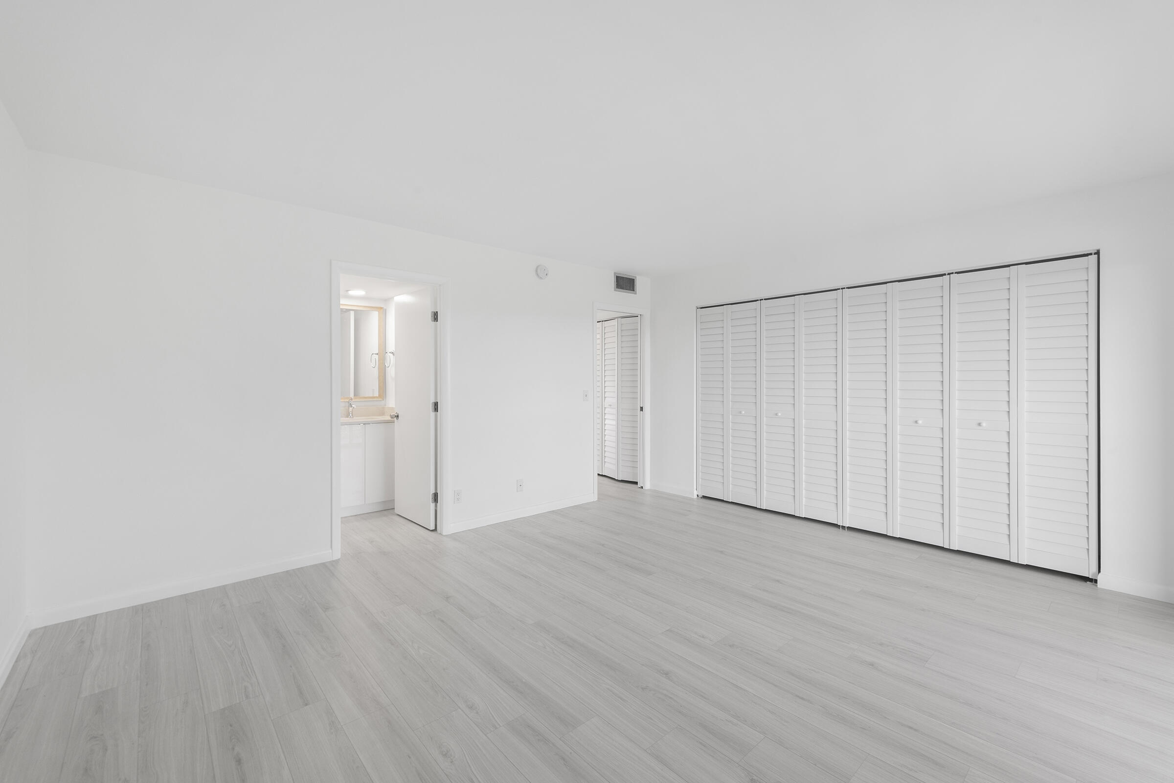 4043 Rexford Drive, Unit 4043 Boca Raton, FL 33434 - Photo 13 of 27 a view of an empty room