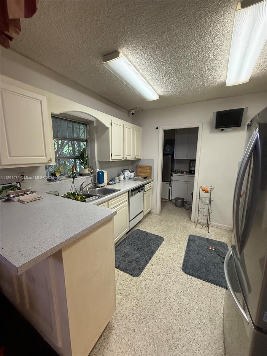 6235 Southwest 24th Street Miami, FL 33155 - Photo 3 of 3