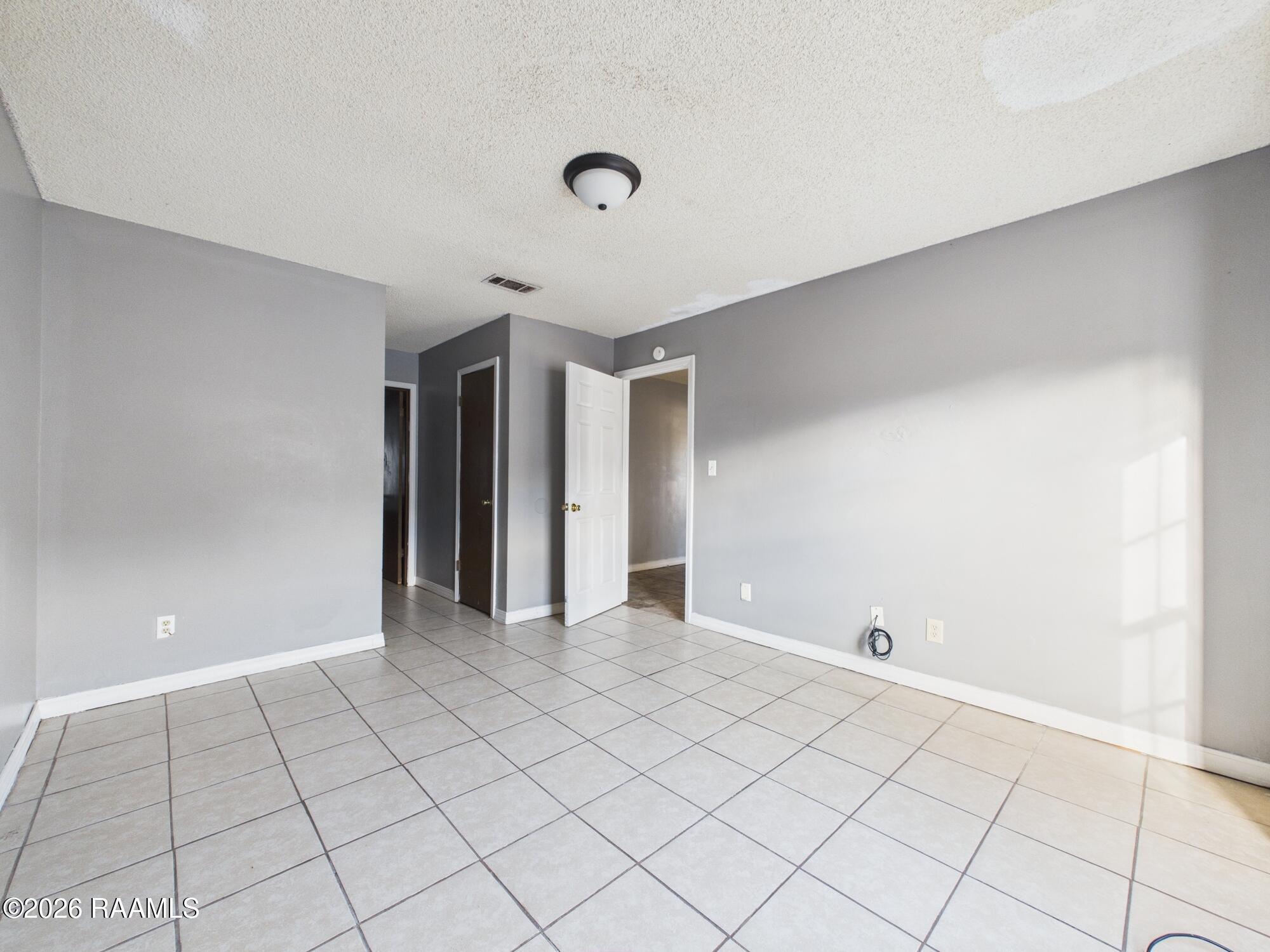 102 Limoges Street, Unit C Duson, LA 70529 - Photo 14 of 16 CAM06261G6-PR0032-STILL014