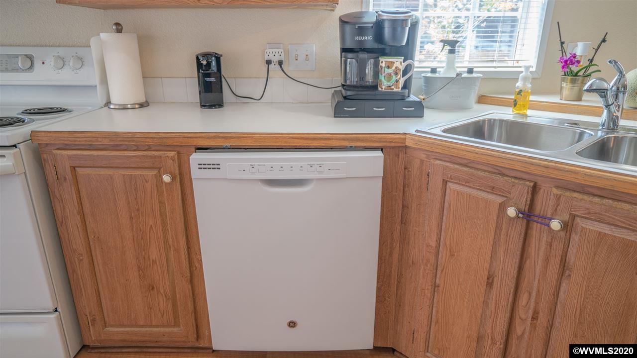 205 Boone Road Southeast, Unit 52 Salem, OR 97306 - Photo 13 of 37