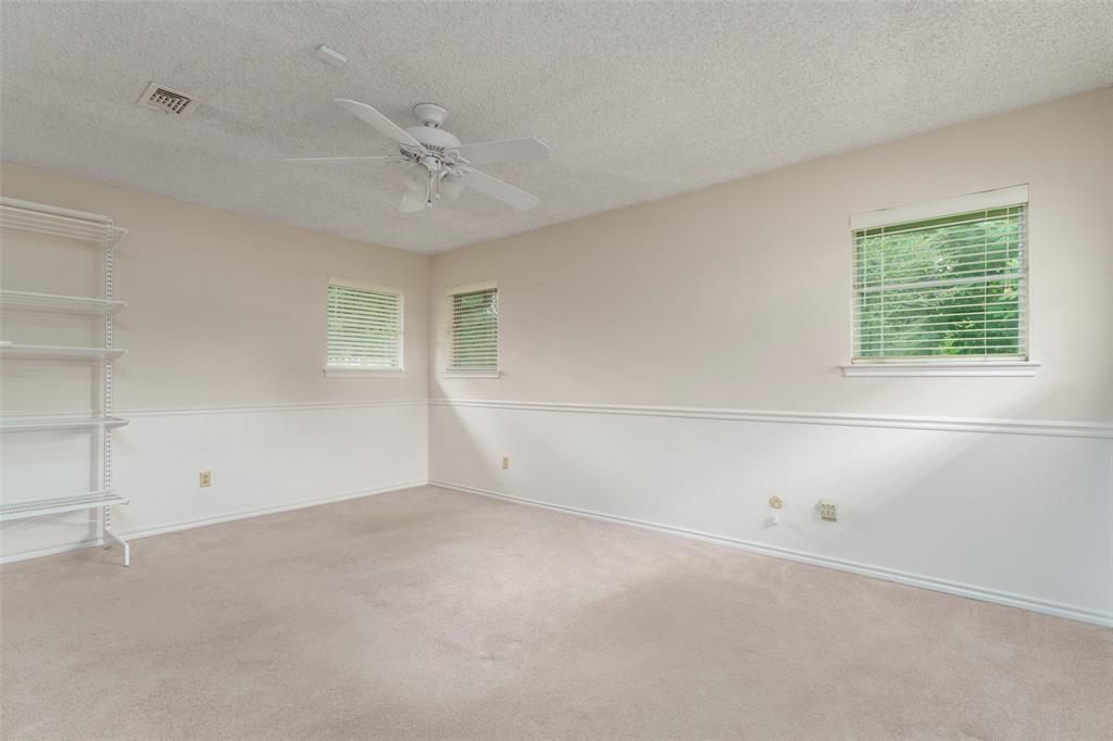 1008 Rocky Canyon Road Arlington, TX 76012 - Photo 23 of 37