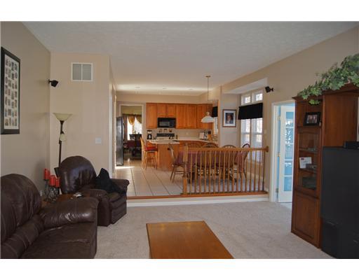 604 Hancock Court McKees Rocks, PA 15136 - Photo 5 of 18 Family Room. Open and Bright
