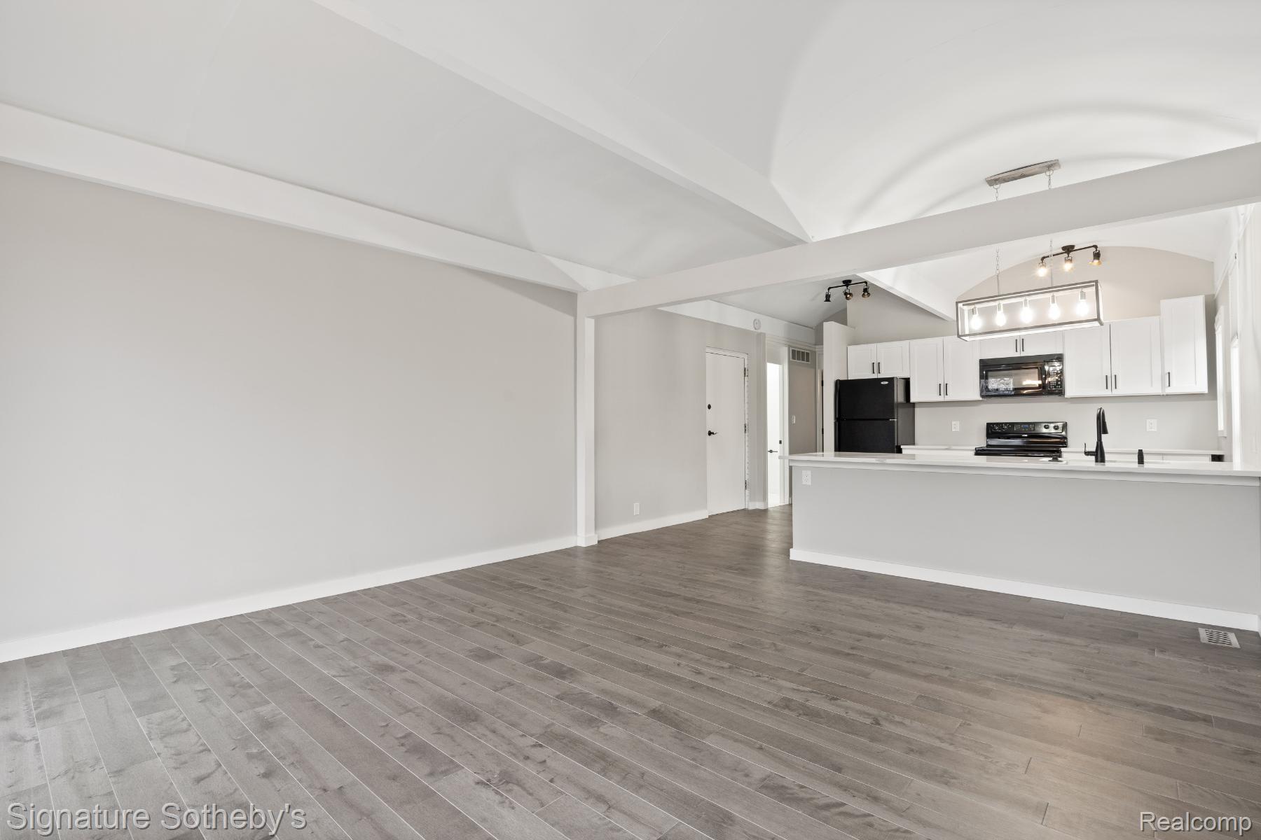 201 Southfield Road Birmingham, MI 48009 - Photo 25 of 37 Gallery Image 25