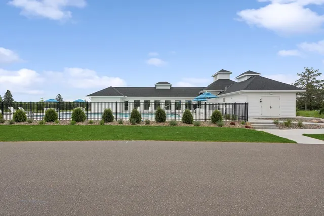 $952,695 | 1867 Royal Boulevard North, Lake Elmo, MN 55042