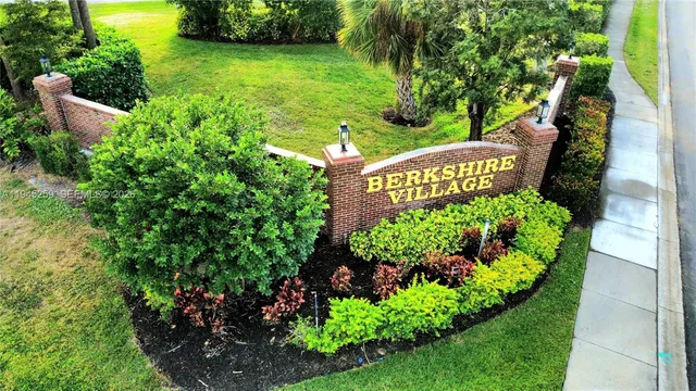 $1,900 | 1448 Churchill Circle, Unit 103, Naples, FL 34116