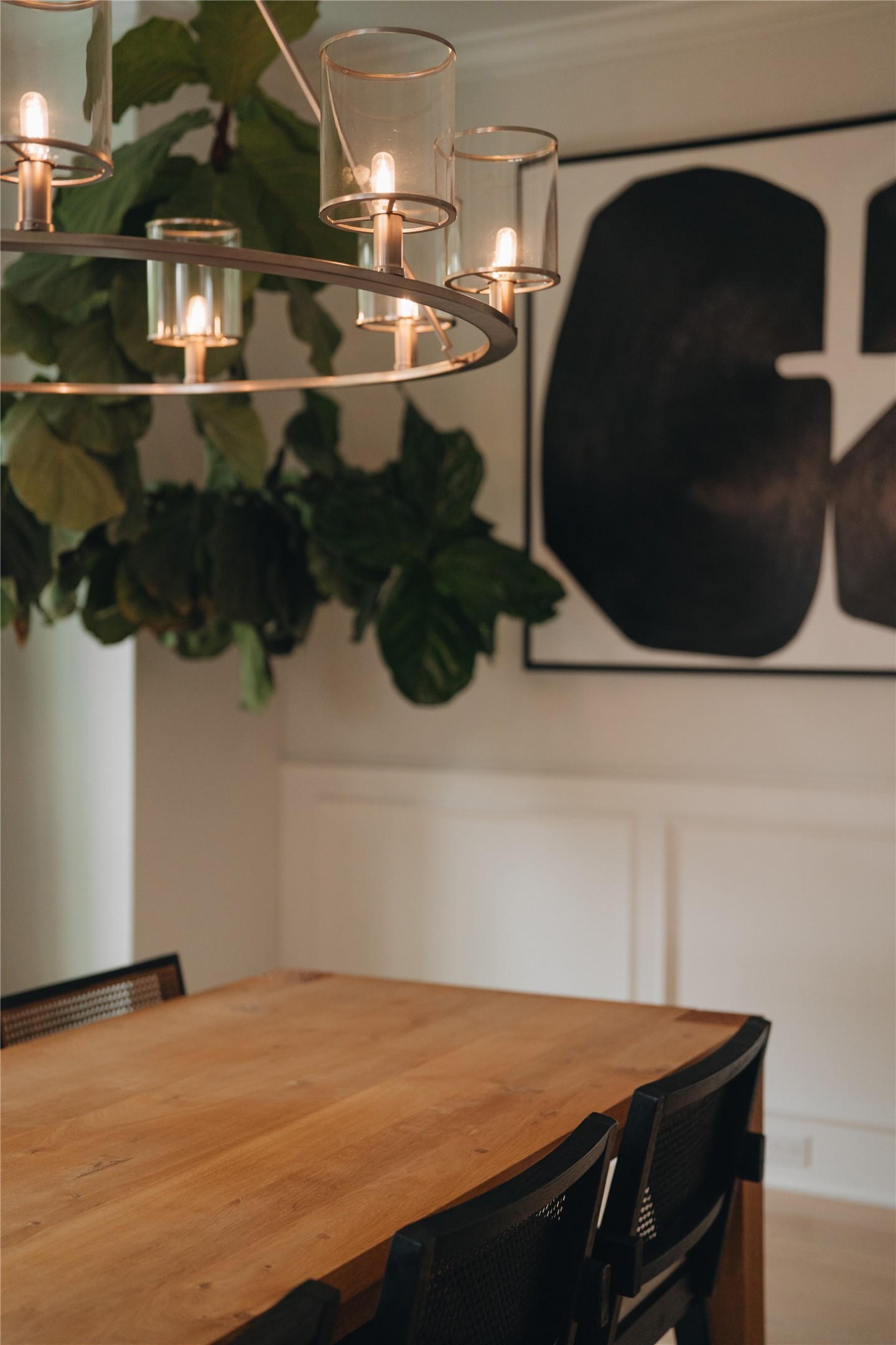 3817 Aberdeen Way Houston, TX 77025 - Photo 12 of 45 Modern chandelier enhances the dining room.